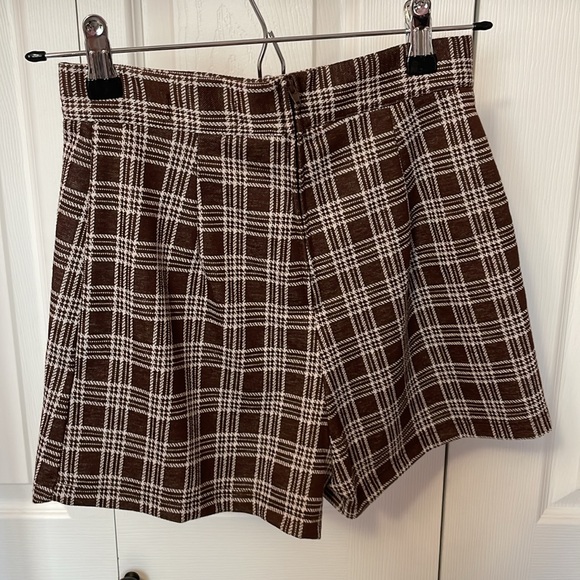 Altar’d State Buttoned Plaid Skort Brown and White Size XS - Picture 2 of 4
